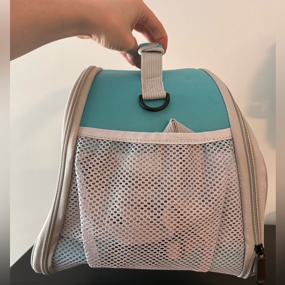 Portable Small Animal Carrier.  Pouch Foldable Pet Backpack - Picture 3 of 7